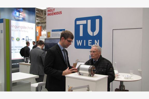 TU Wien at Hannover Messe 2017 – sensorless magnetic bearings – 01