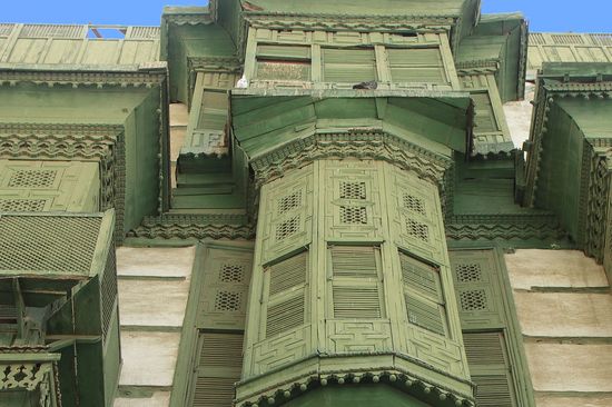 Typische Holzgitterfenster in der Altstadt von Jeddah