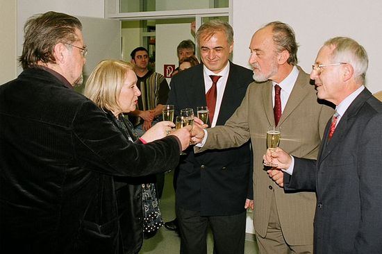 Vizerektor Schimak, Waltraud Hala (Liegenschaftsmanagement), Gerald Hodecek (GuT), Institutsvorstand Klaus Hoffmann und Dekan Bruno Grösel