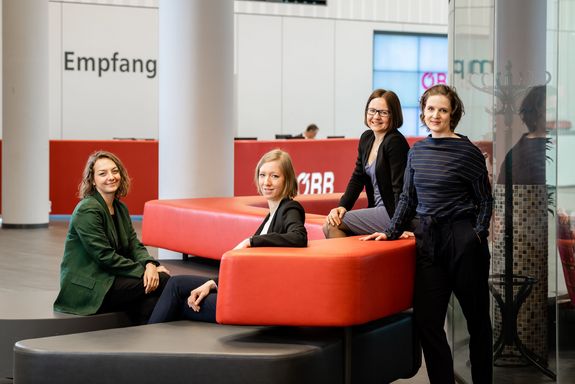 Testimonials der ÖBB: Katharina Stockinger, Lara Spendier, Margit Laister-Hinterndorfer, Catharina Wolffhardt (von links nach rechts)