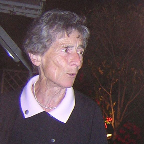 Portraitfoto von Gisela Kemmerling bei einer Orchester-Tournee in Istanbul