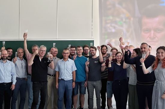 Das Institut für Photonik gratuliert.