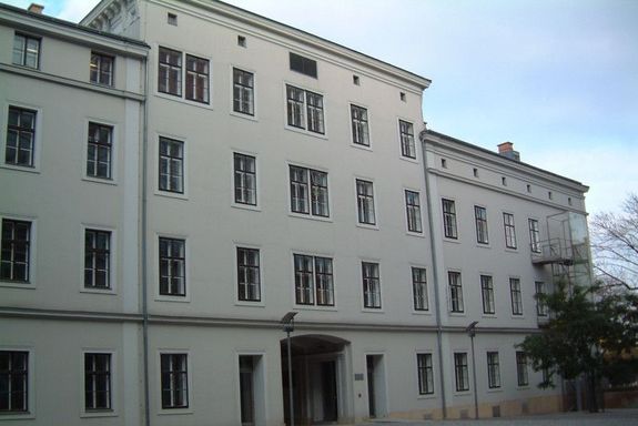 Facade view Geniegebäude