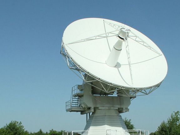 Ein weißes Teleskop