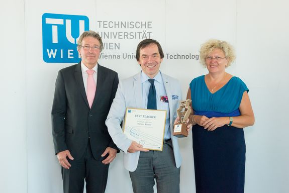 Physik, vlnr: Vizerektor Kurt Matyas, Herbert Balasin, Rektorin Sabine Seidler