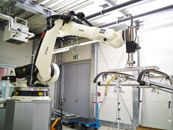 Der Pantographen-Prüfstand der TU Wien, aufgebaut in Zusammenarbeit mit MELECS MWW GmbH.