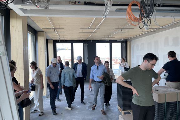Group photo - Construction site tour