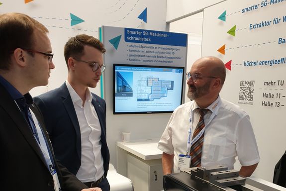 (from left to right) Clemens Sulz and Matthias Hailing in conversation