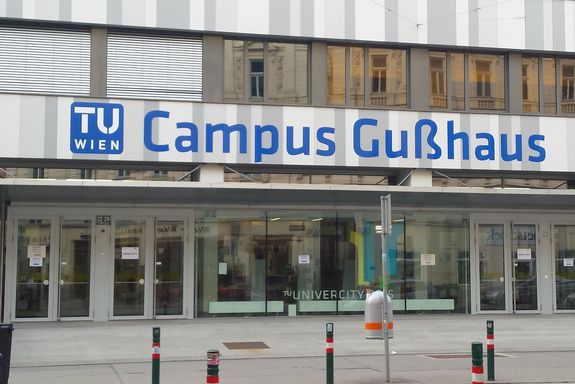Frontalansicht Campus Gußhaus