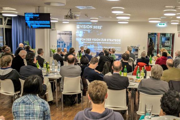 Das Publikum kann beim Forum TU Vision 2025+ mitdiskutieren.