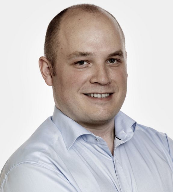 Associate Prof. Dipl.-Ing. Dr.techn. Josef Weinbub vom Institut für Mikroelektronik