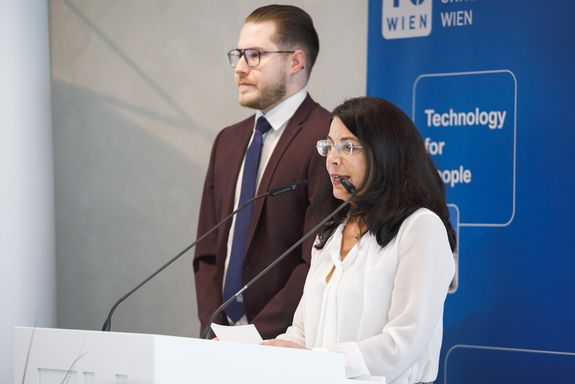 [Translate to English:] Alumni Ansprachen von Sabine Schmutzer und Christoph Heiderer