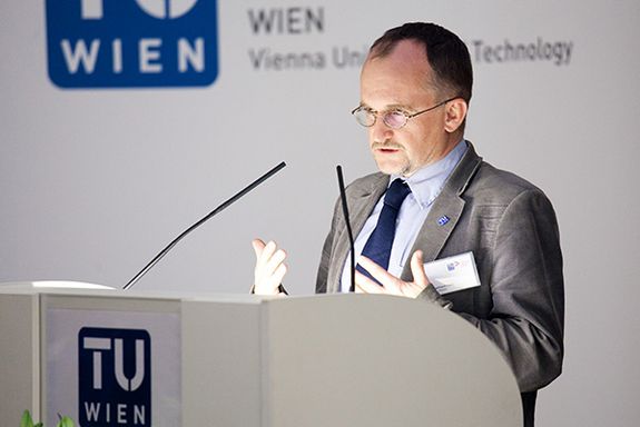 [Translate to English:] Prof. Reinhardt Haas