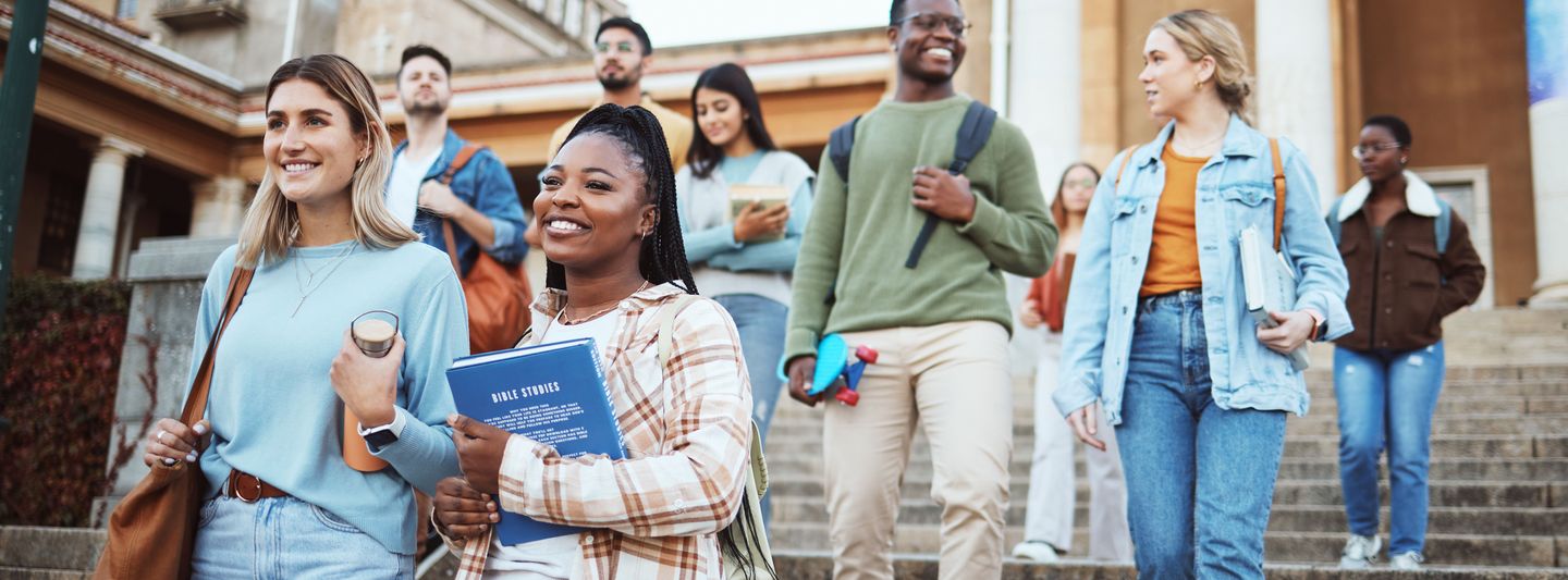 Studierende am Tag der offenen Türe.