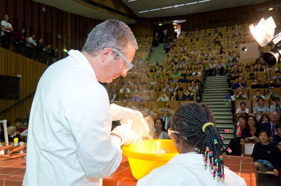 Prof. Peter Weinberger in action Prof. Peter Weinberger in action