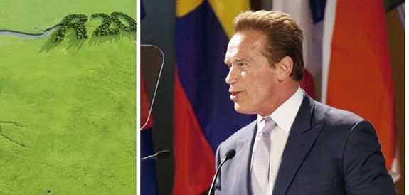 Josef Teichmann (re.) mit Studierenden