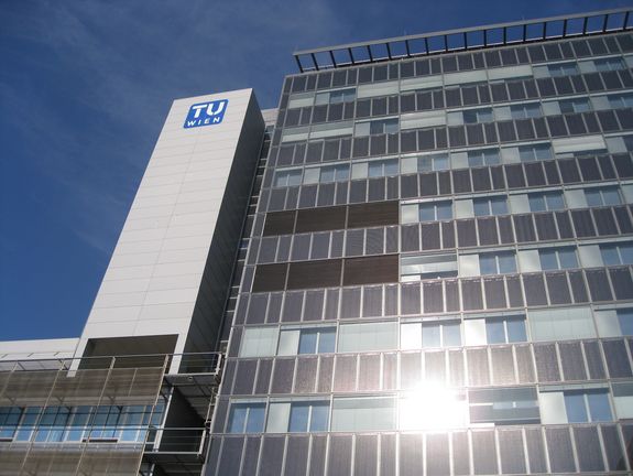 Plus-Energie-Bürohochhaus