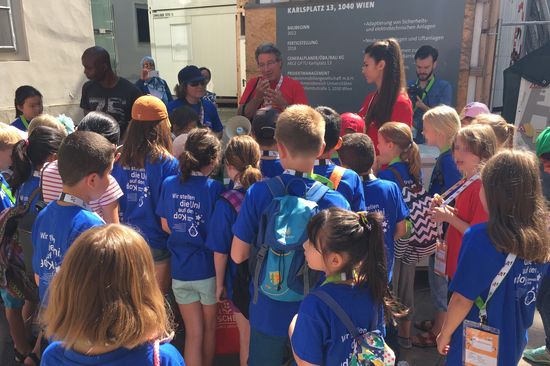 KinderuniTechnik: Ansturm auf das Eröffnungseis