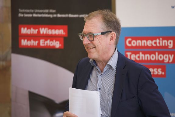 Lehrgangsleiter Prof. Dr. Bob Martens