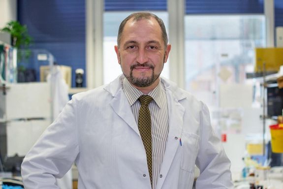 Univ.-Prof. DI Dr. Marko Mihovilovic Univ.-Prof. DI Dr. Marko Mihovilovic in the lab