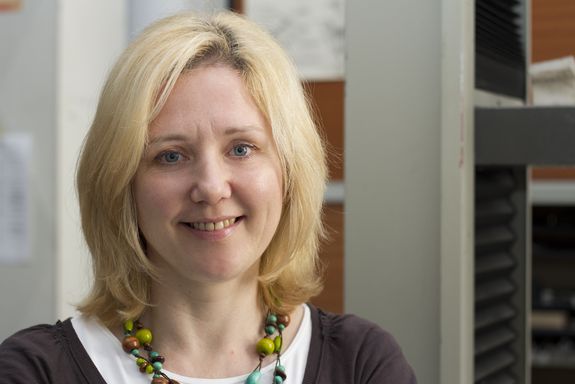 Dr. Ildiko Merta Dr. Ildiko Merta