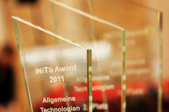 Die INiTS-Trophäe 2011. (c) INiTS / Martina Draper