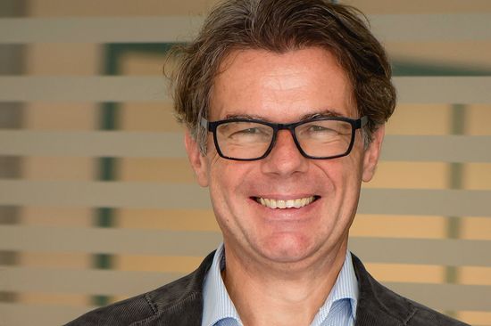 Portraifoto von Prof. Wolfgang Güttel