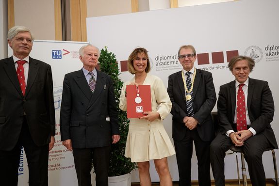 [Translate to English:] ETIA Graduation 2021