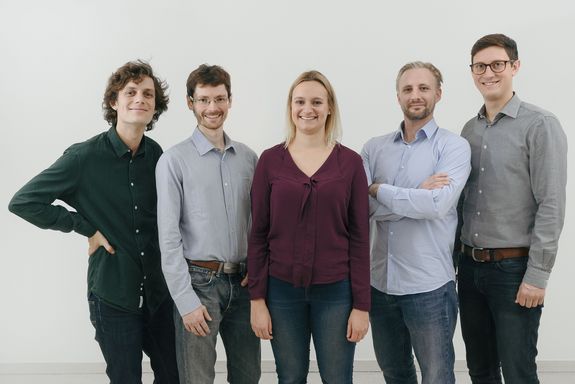 Gruppenbild, fünf Personen