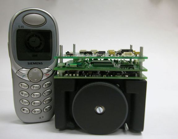 Abb. 3: Im Vergleich: so klein und schon autonom.