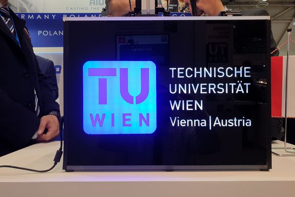 TU Wien Logo on the front of the 2-in-1-Laser Eye model.