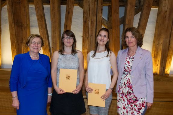 Beatrice Svoboda (Präsidentin des Zonta Club Wien I), Tanja Mayerhofer, Marijana Lazic, Johanna Fuchs-Stolitzka (Zonta Club Wien I) (v.l.n.r.)