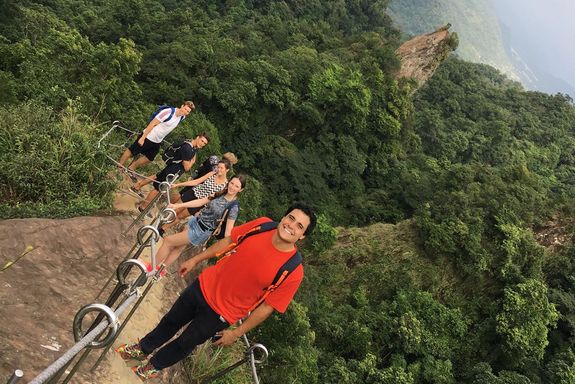 Studierende auf Wanderung