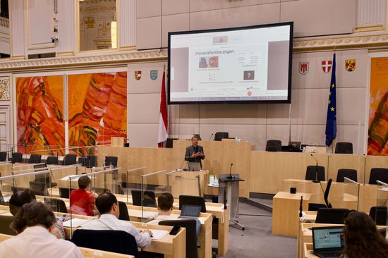 Presentation Digital Competence in Parliament