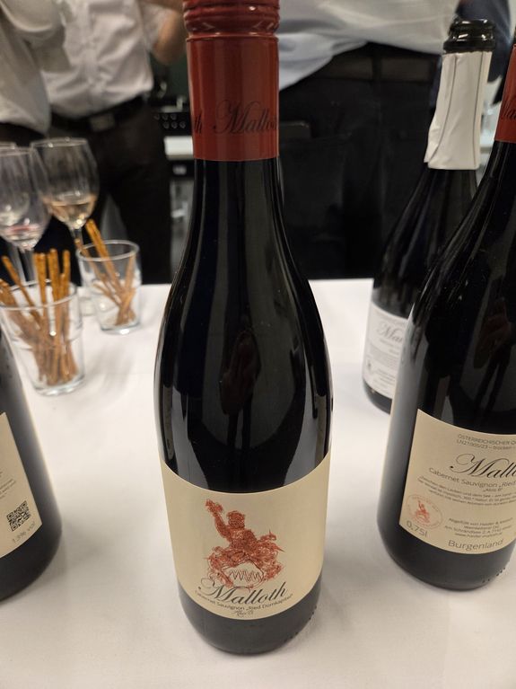 Weine aus dem Anbau von Prof. Malloth zum Abschuss nach den Präsentationen