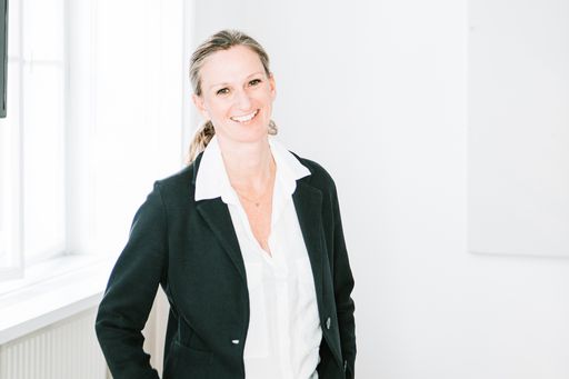 Dr. Doris Weyer