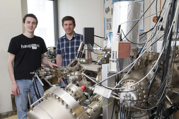 Zbynek Novotny (l) and Gareth Parkinson (r)