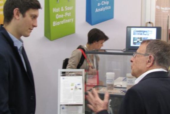 Messestand 16