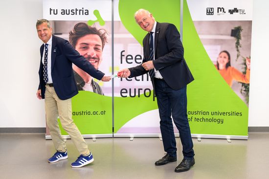 TUW-Rektor Jens Schneider übernimmt die TU Austria Präsidentschaft von MUL-Rektor Peter Moser
