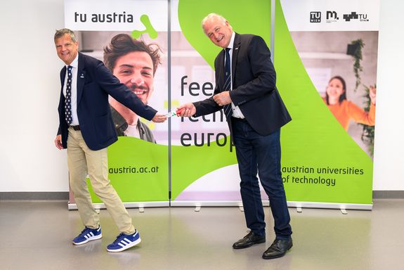 TUW-Rektor Jens Schneider übernimmt die TU Austria Präsidentschaft von MUL-Rektor Peter Moser