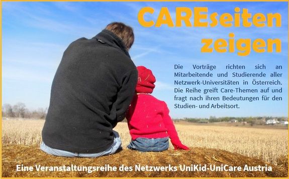 Mann mit Kind auf Strohhügel