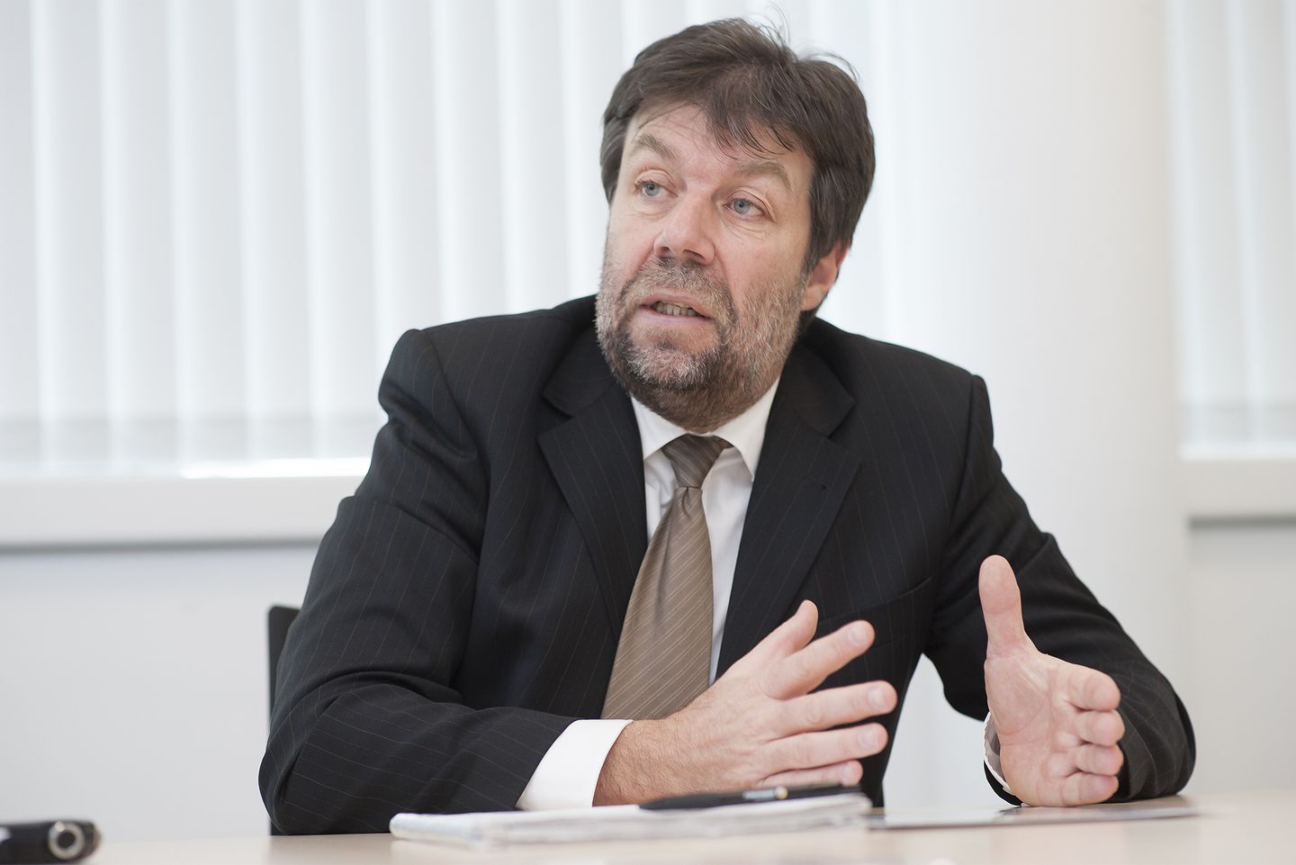 Dr. Peter Schöggl