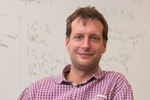 Andreas Grüneis in seinem Büro