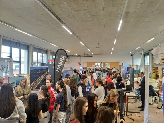 Huge crowd at HTL Career Day