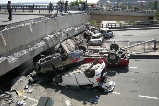 Image 1: Destructions in Concepcion