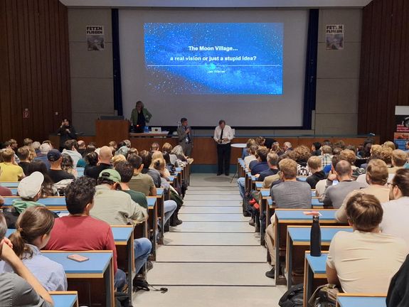 [Translate to English:] Public Lecture mit Jan Wörner