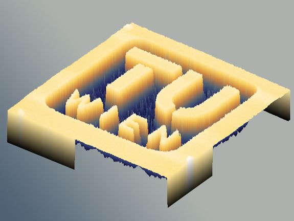 Ein TU-Logo mit ca. 4.2 µm Kantenlänge