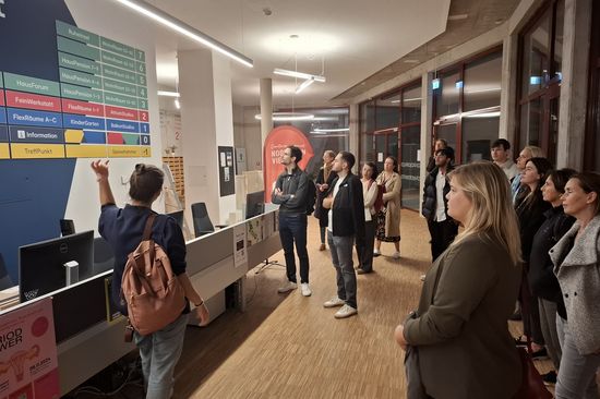 Excursion group in the entrance area of the building