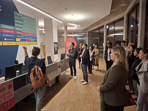 Excursion group in the entrance area of the building