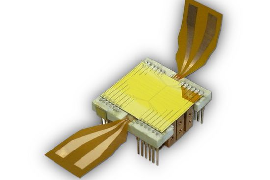 [Translate to English:] Atomchip zum Kühlen und Manipulieren der ultrakalten Atomwolken.